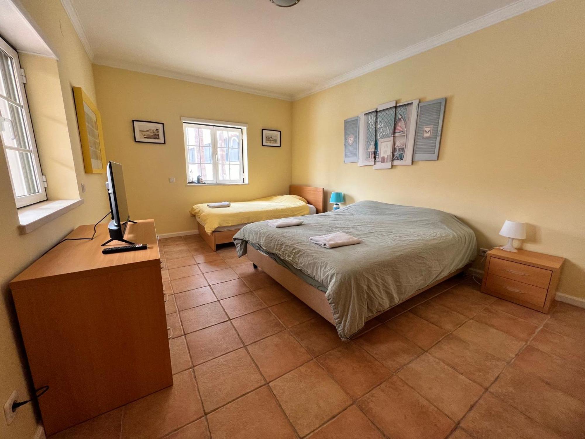 B&B With Heated Pool São Martinho do Porto Exteriör bild